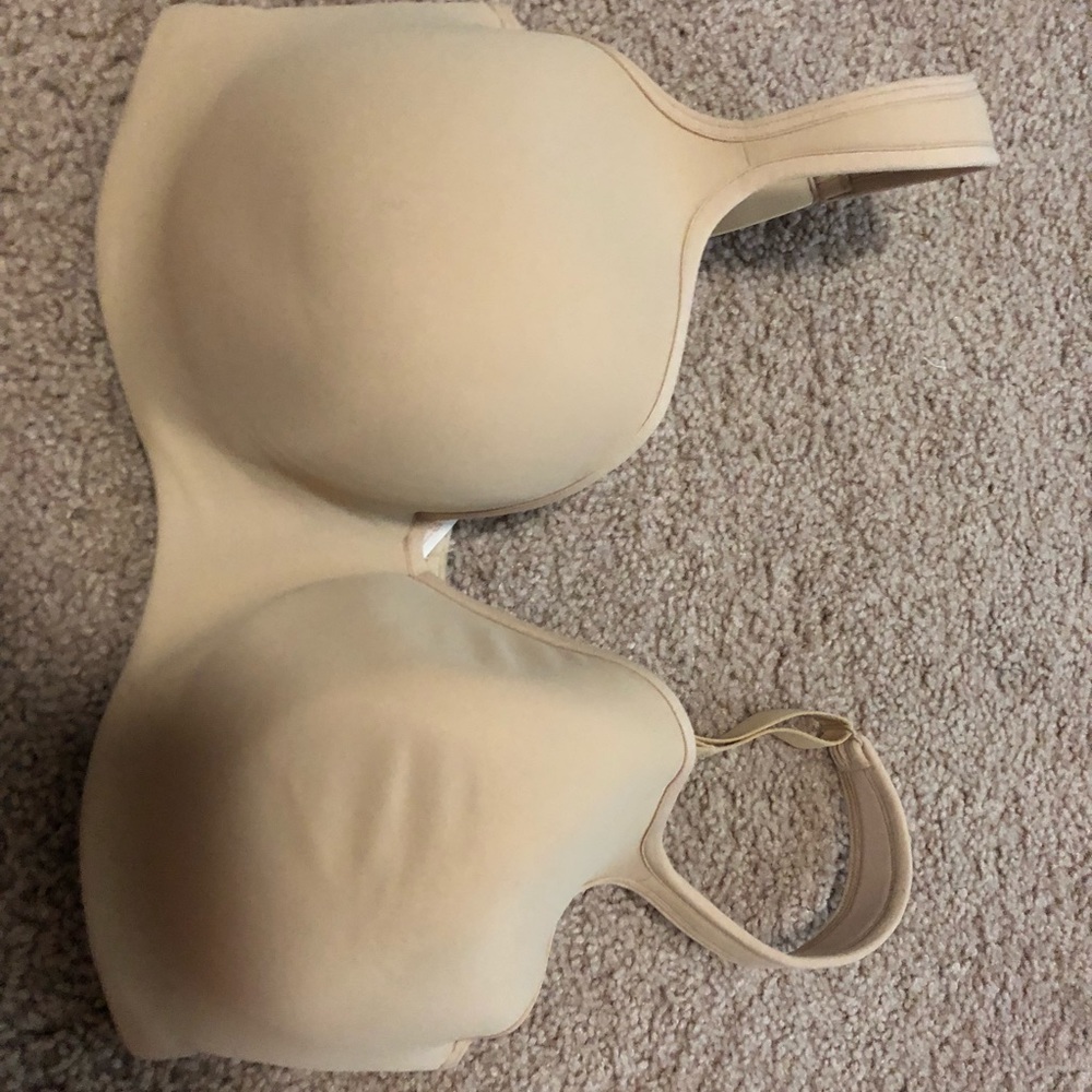 Smooth Lightly Lined Balconette Bra